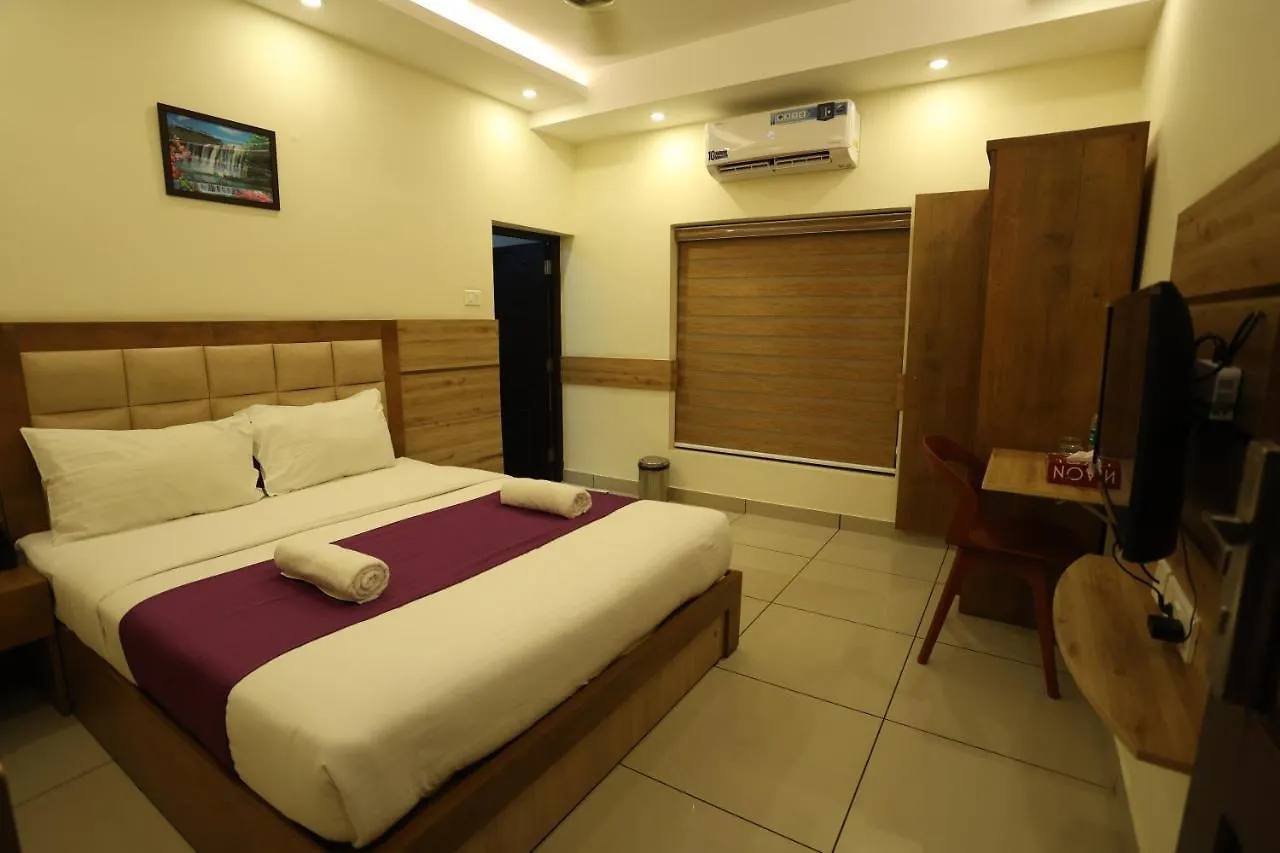Balaji Regency Kanhangad Kannangad 3*,