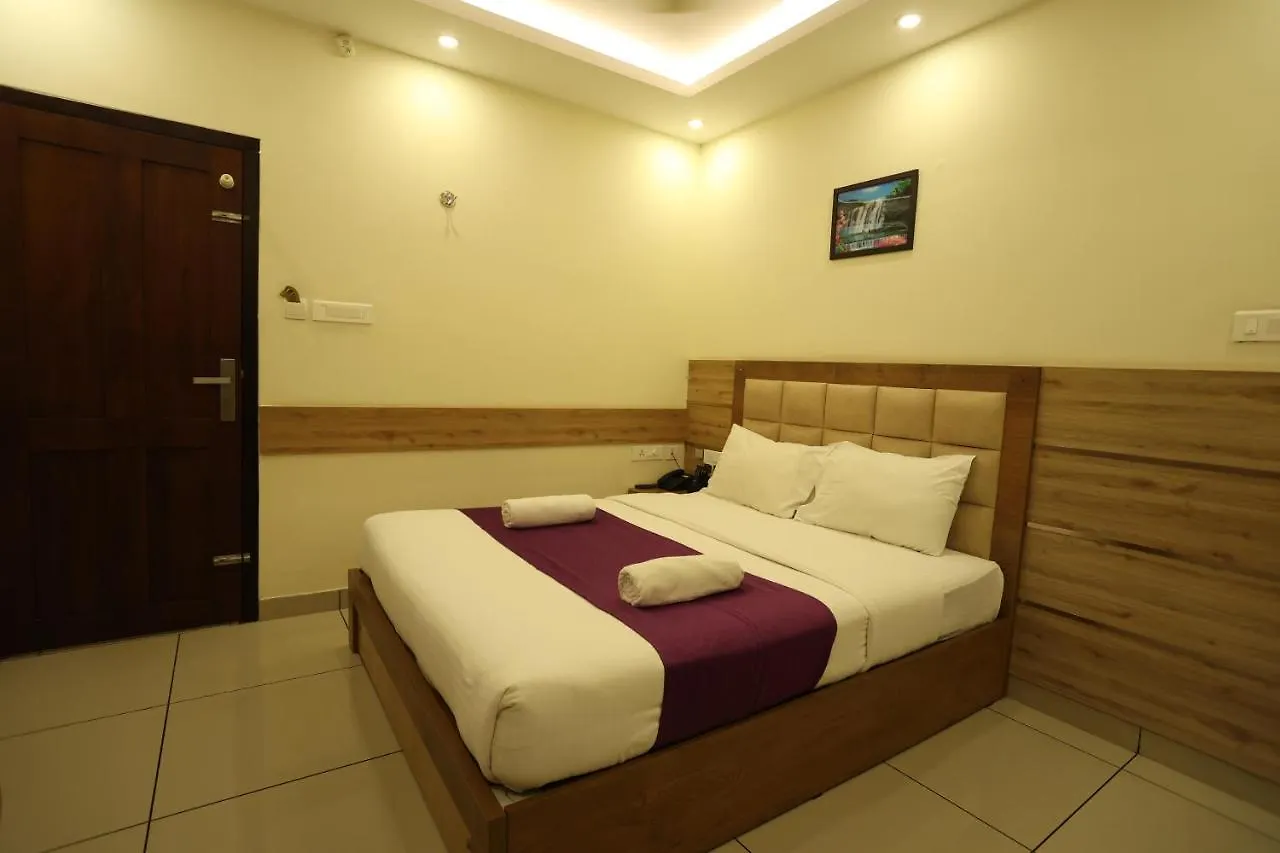 Balaji Regency Kanhangad Kannangad Hotel